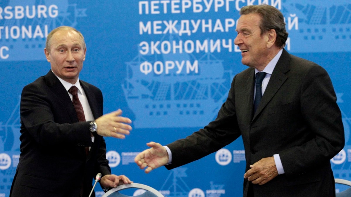Ο πόλεμος στην Ουκρανία «φαίνεται να πλησιάζει στο τέλος του», δήλωσε ο Πούτιν - Ο ρόλος του Σρέντερ
