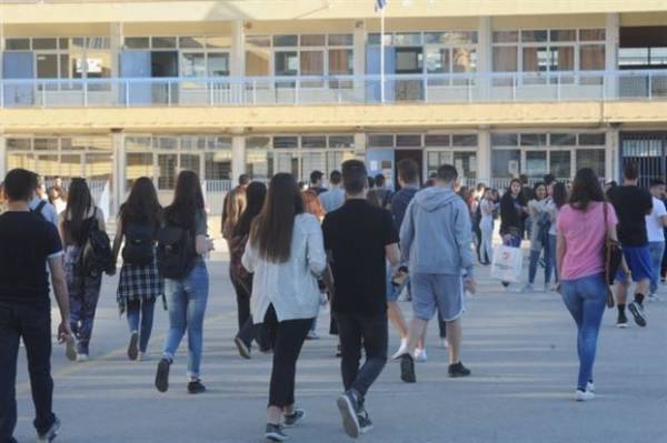 Λοιμωξιολόγοι: Ανοίγουν τα Λύκεια σε όλη την Ελλάδα