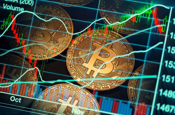«Φλερτάρει» ξανά με τα $63.000 το Bitcoin-Προσπάθεια ανάκαμψης στην αγορά