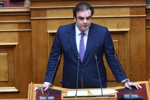 Πιερρακάκης: Θετική εξέλιξη η συμφωνία ΕΕ–ΗΠΑ – Μελετάμε τις λεπτομέρειες