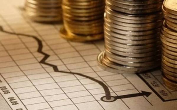 ΤτΕ: Έλλειμμα €1,3 δισ. στο ισοζύγιο τρεχουσών συναλλαγών στο εννεάμηνο