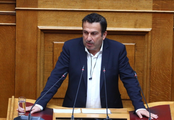 ΠΑΣΟΚ: Σιωπή κυβέρνησης - Ζαχαράκη για το συμβάν παραβίασης του αδιάβλητου των Πανελλαδικών