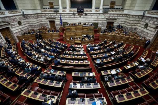 Με ευρεία πλειοψηφία «πέρασε» το νομοσχέδιο για F-16 και Mirage