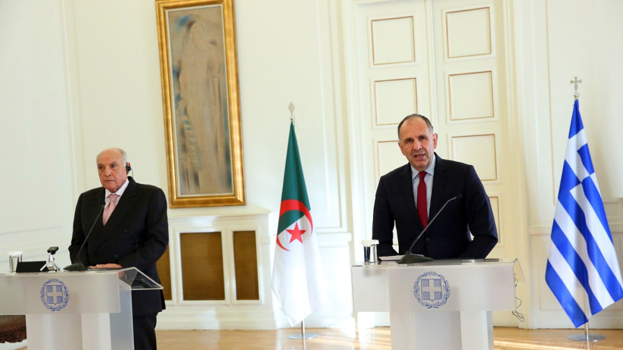 Γεραπετρίτης με ΥΠΕΞ Αλγερίας: Ενώνουμε τις φωνές μας στη βάση του Διεθνούς Δικαίου