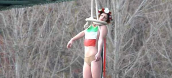Femen: Υποδέχτηκαν τον Ροχανί με κρεμάλες