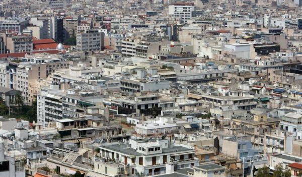 Κατά 7,8% υποχώρησαν οι τιμές των ακινήτων, σύμφωνα με την ΤτΕ