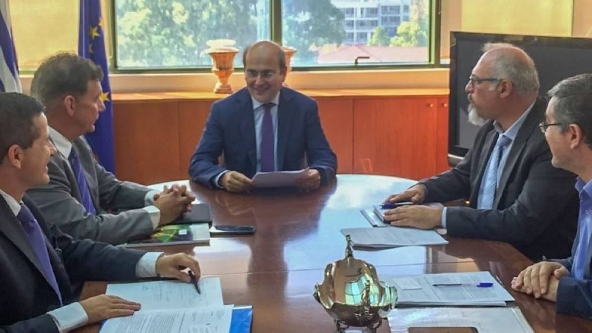 Συνάντηση Χατζηδάκη με τον πρύτανη του ΕΚΠΑ