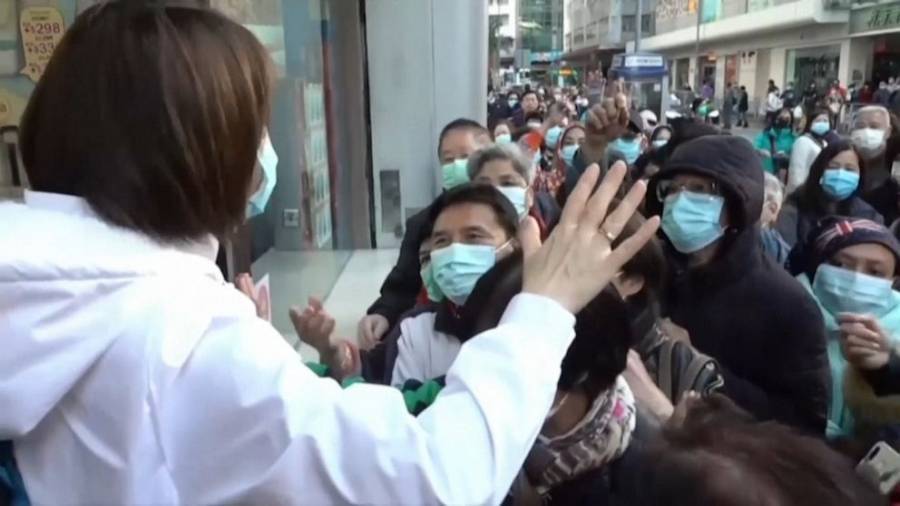 Έρευνα: Οι Έλληνες, το ΕΣΥ, ο κοροναϊός και... λίγη συνωμοσιολογία
