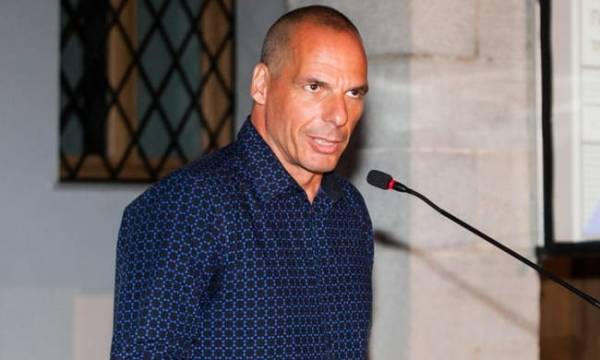 Ο Βαρουφάκης μαλώνει τον Σαλβίνι