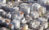 PwC: Αργεί ακόμα η ανάκαμψη της ελληνικής κτηματαγοράς
