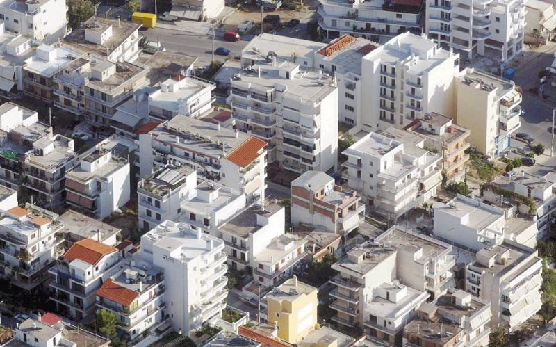 PwC: Αργεί ακόμα η ανάκαμψη της ελληνικής κτηματαγοράς