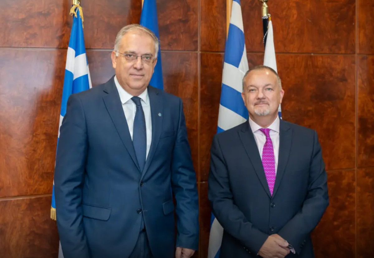 Συνάντηση Θεοδωρικάκου με τον πρέσβη της Μ.Βρετανίας για τον Έβρο