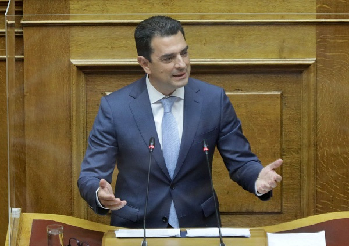 Σκρέκας: Τουλάχιστον 5 δισ. ευρώ για τη στήριξη των καταναλωτών