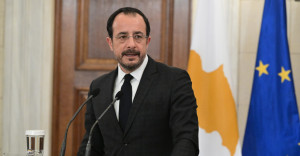 Η Κύπρος αντιμέτωπη με εσωτερική κρίση εν μέσω της προεδρίας της στο Συμβούλιο της ΕΕ