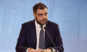 Μαρινάκης προς αγρότες: Να μη φτάσουμε στο plan B - Κυρώσεις αν συνεχιστούν τα μπλόκα