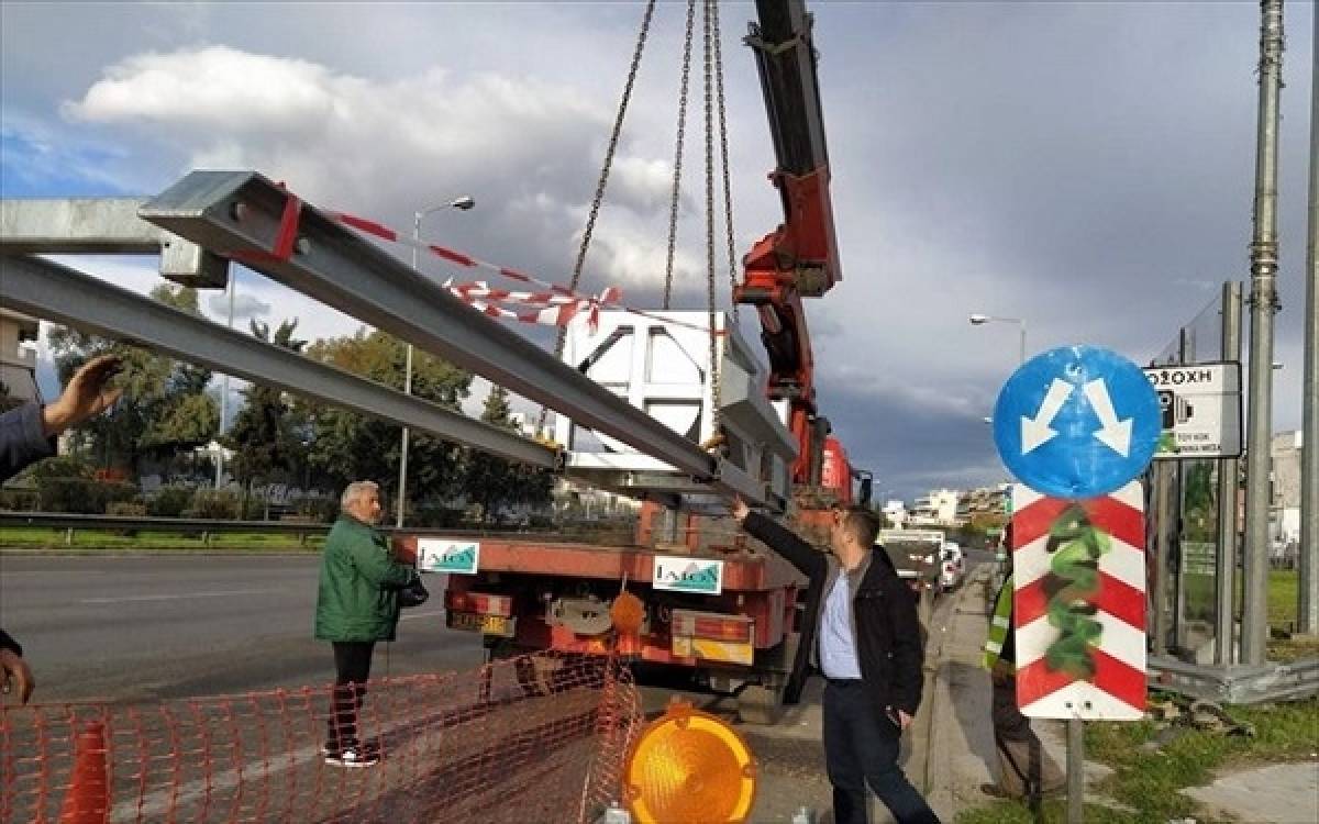 Αποκαθίστανται οι ζημιές στην Αθηνών-Λαμίας έπειτα από τροχαίο ατύχημα