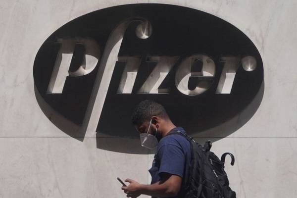 Pfizer: Σχεδόν 12.000 εθελοντές έλαβαν τη δεύτερη δόση του εμβολίου