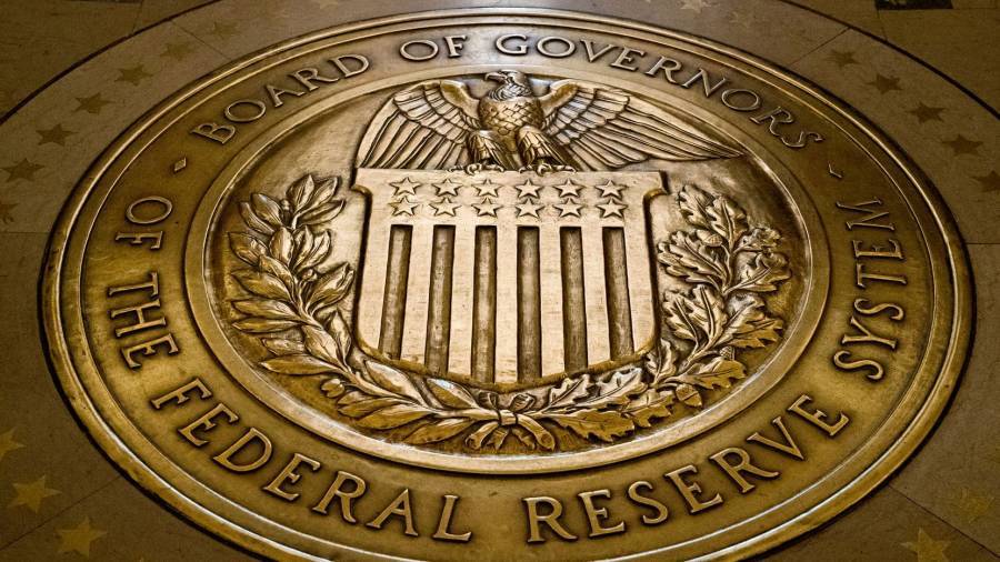 Fed: Η πορεία της οικονομίας συνδέεται με την πανδημία