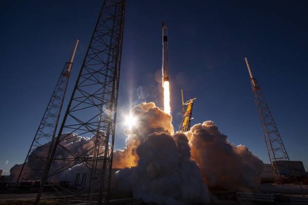 Space X: Εκτόξευσε τον πιο ισχυρό δορυφόρο GPS των ΗΠΑ
