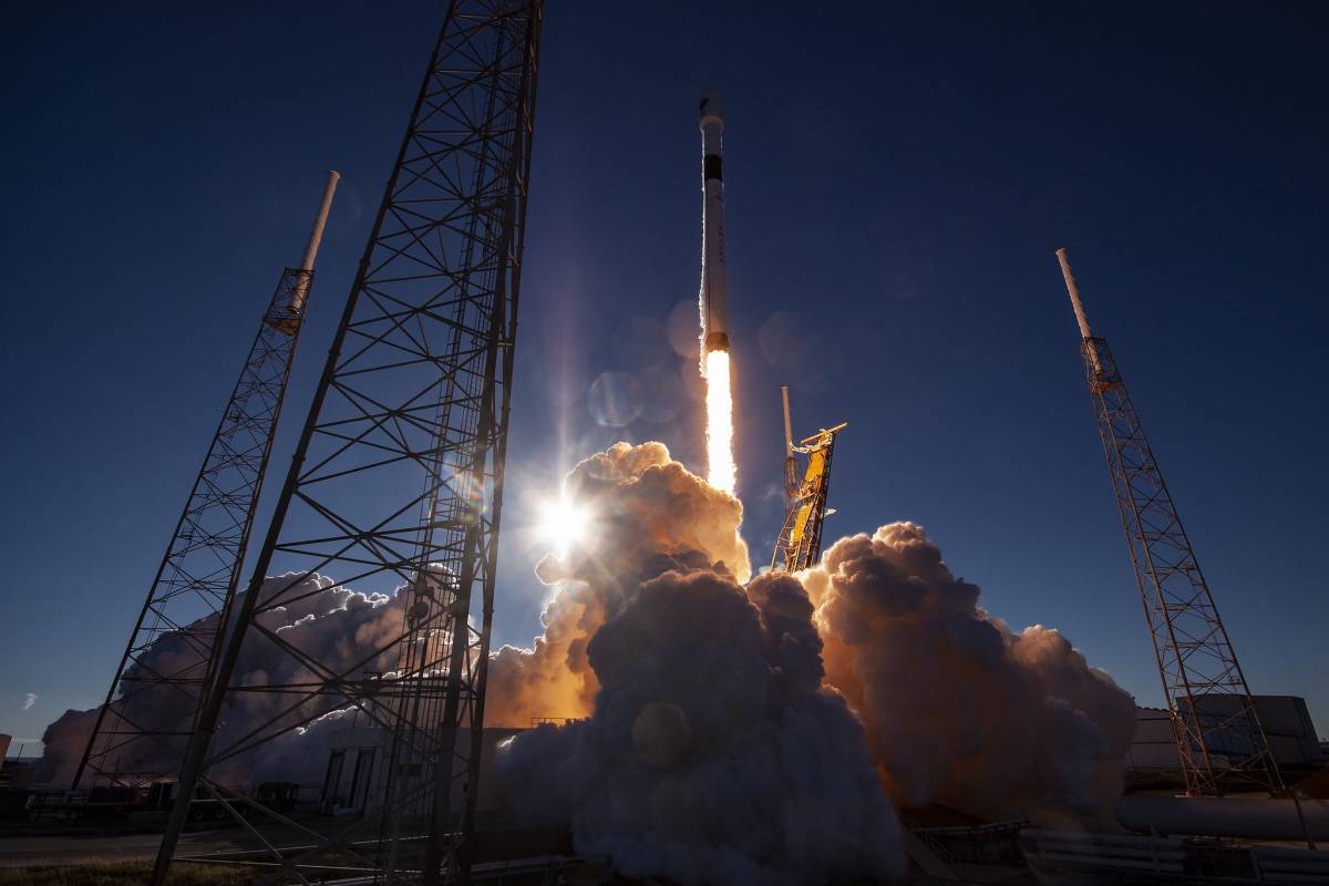 Space X: Εκτόξευσε τον πιο ισχυρό δορυφόρο GPS των ΗΠΑ