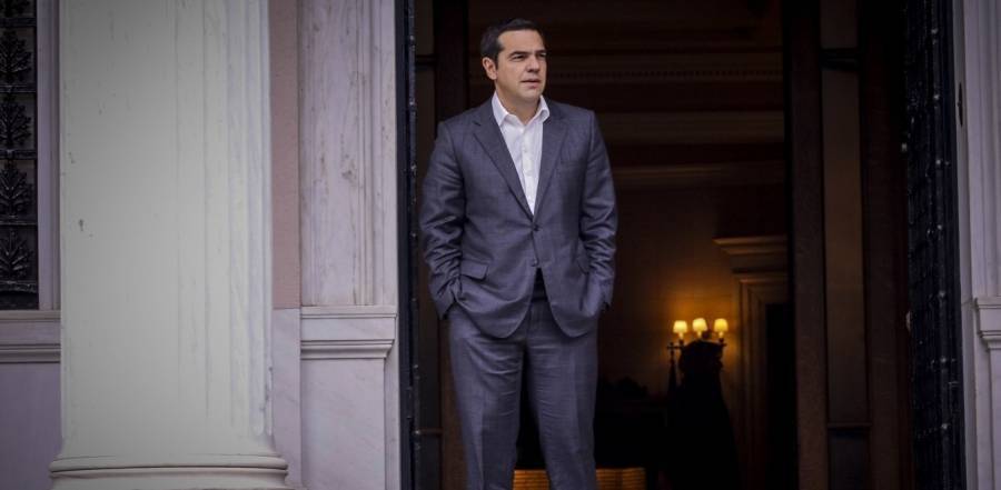 Η ομολογία Τσίπρα στον Economist: «Συμβιβαστήκαμε»