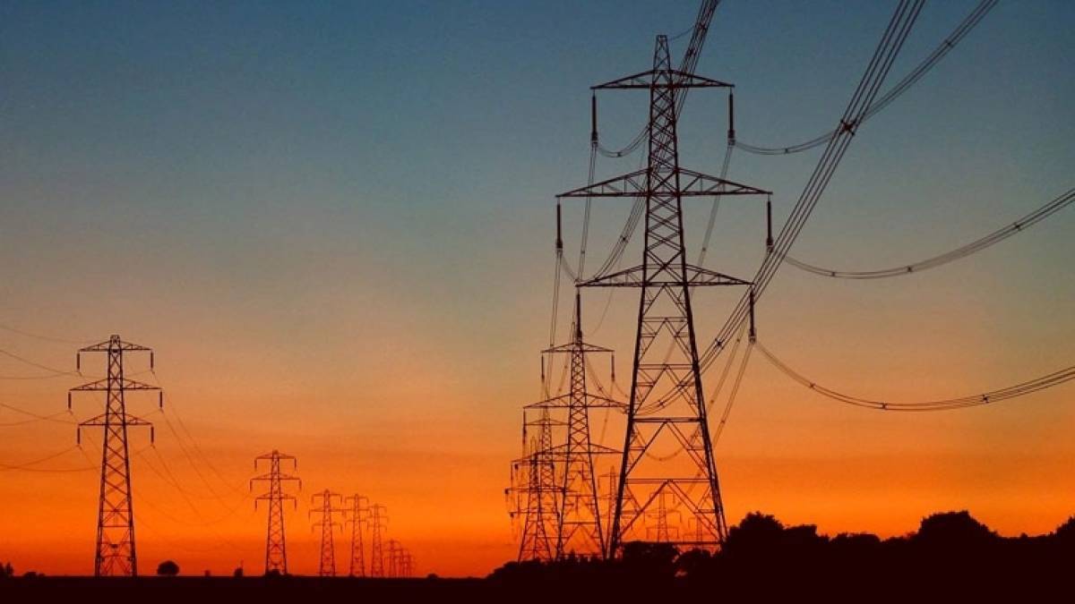 Αττική: Προβλήματα ηλεκτροδότησης λόγω της πυρκαγιάς