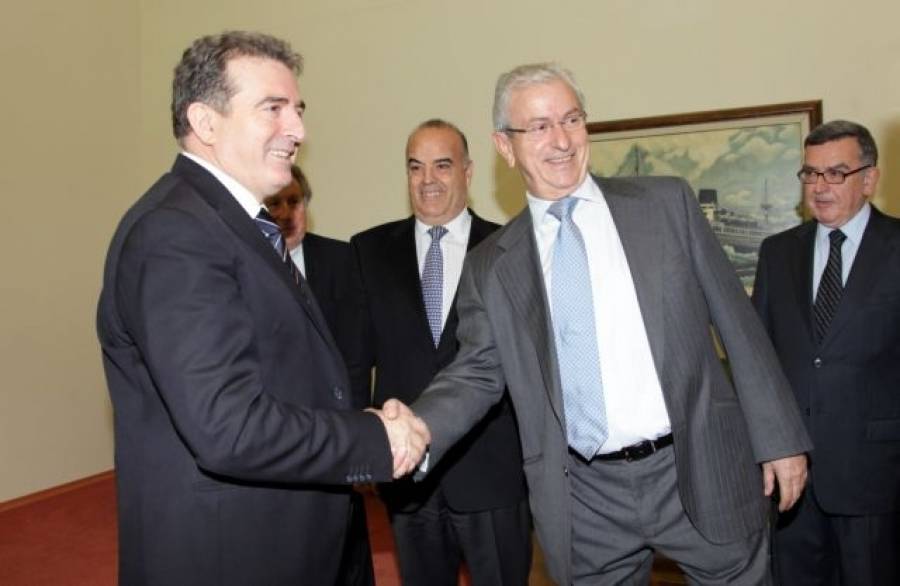 Ένωση Ελλήνων Εφοπλιστών: Χορηγία για τα σωφρονιστικά καταστήματα