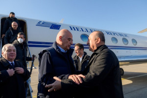Συγκινήθηκαν στις ΗΠΑ από τον εναγκαλισμό Δένδια- Τσαβούσογλου