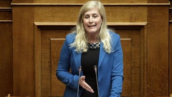 Η Αυλωνίτου «το έκανε λύσσα»: «Σχεδιασμένη η αναφορά του Τσίπρα σε Gornamacedonija»