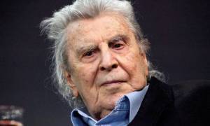 Μίκης Θεοδωράκης: Χειροκροτώ τους δικαστές για τη Χρυσή Αυγή