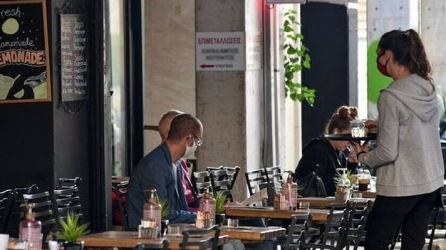 Στο... τραπέζι το θέμα του υποχρεωτικού εμβολιασμού εργαζόμενων στην εστίαση