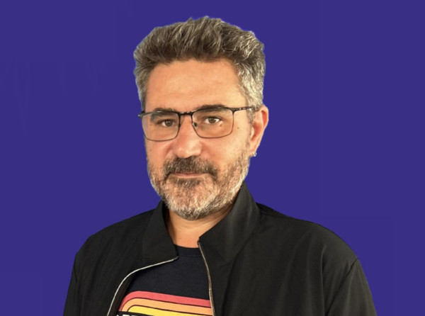 Έφυγε αιφνιδιαστικά ο Βασίλης Ρίζος σε ηλικία 48 ετών – Ο αποχαιρετισμός της Νέας Αριστεράς