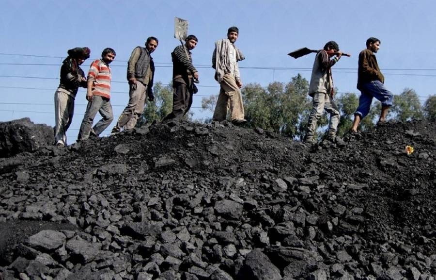 Ινδία: Τουλάχιστον 13 εργάτες παγιδεύτηκαν σε ανθρακωρυχείο