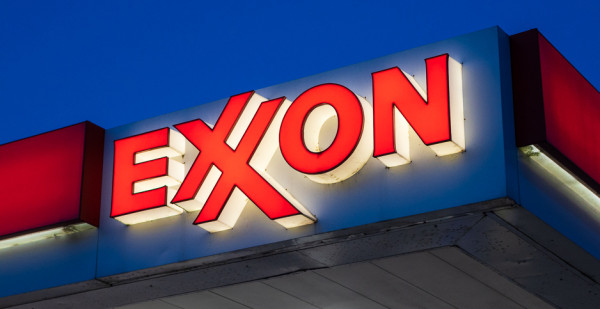 Exxon: Ξεπέρασε τις προβλέψεις κερδών - Η αύξηση παραγωγής αντιστάθμισε τις χαμηλές τιμές πετρελαίου