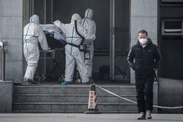 Παγκόσμιος συναγερμός για τον νέο κοροναϊό-«Τρέχει» να προλάβει ο ΠΟΥ