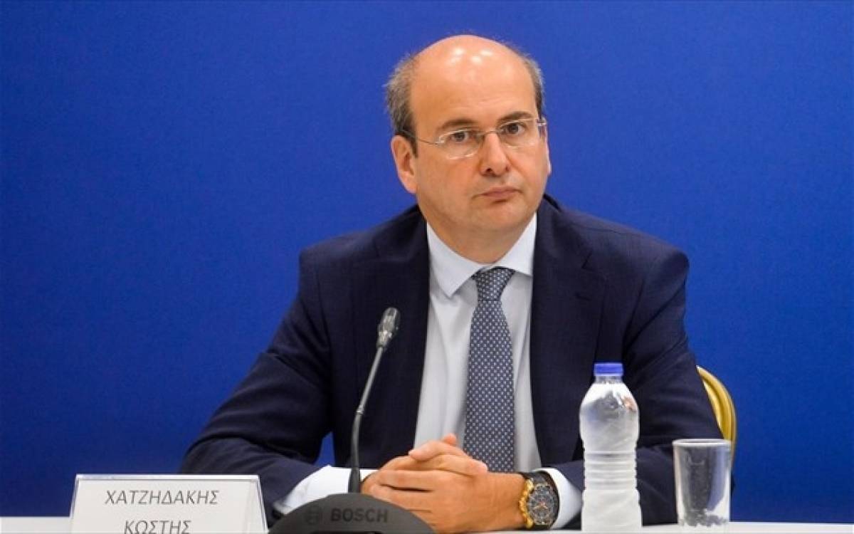 Χατζηδάκης: Προτεραιότητα της κυβέρνησης η «μάχη» κατά της πλαστικής ρύπανσης