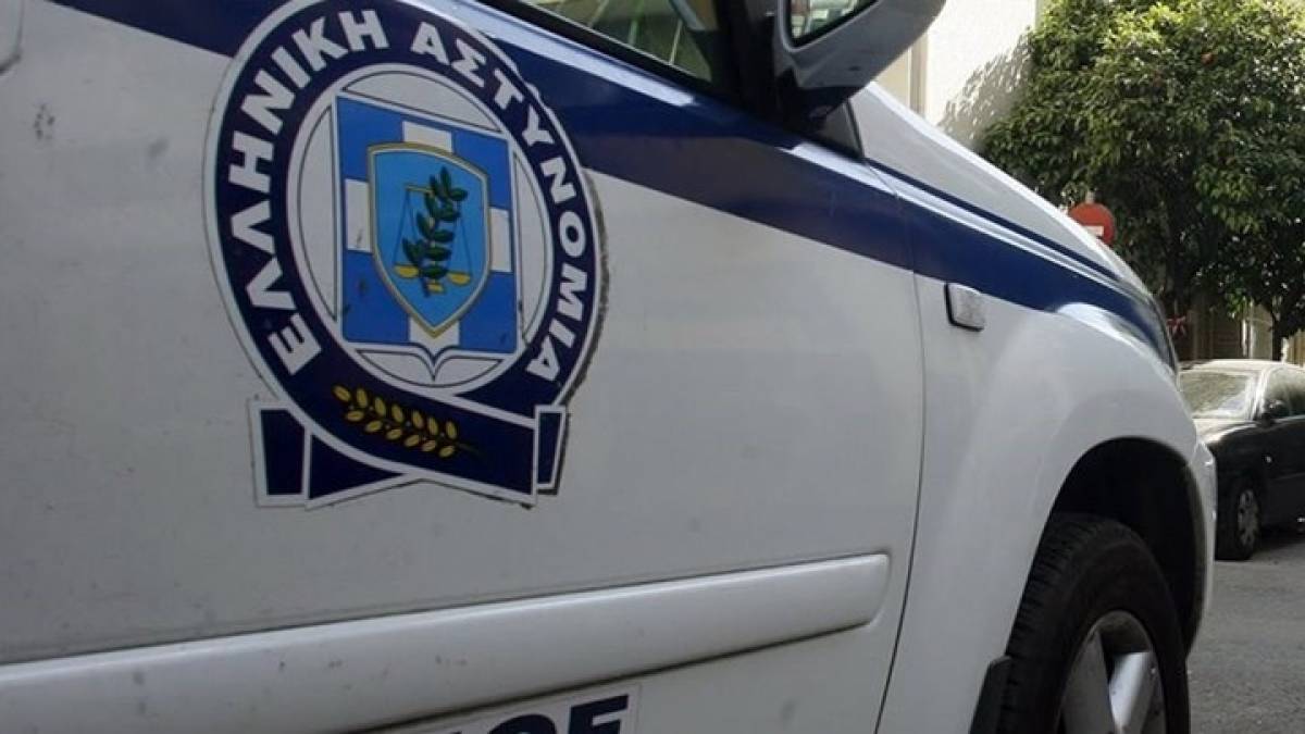 Ληστής με κοστούμι... ξάφρισε κοσμηματοπωλείο στη Βουκουρεστίου