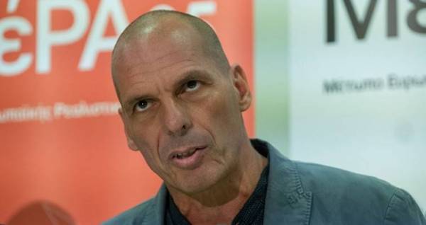Βαρουφάκης: H αλληλεγγύη δε δίνει συγχωροχάρτι σε κυβερνήσεις και τρόικες
