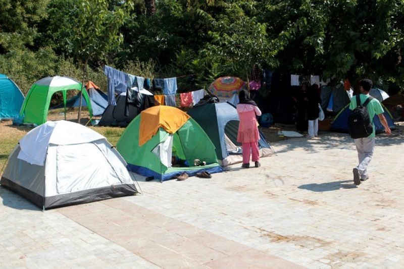 Φλαμπουράρης: Στον Ελαιώνα οι πρόσφυγες απ'το Πεδίον του Άρεως
