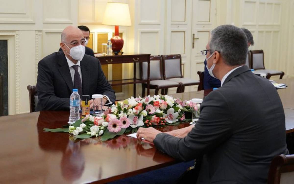 Δένδιας σε πρέσβη Τουρκίας: Ανάγκη αποχής από προκλητικές ενέργειες