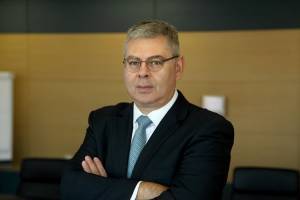 ΕΛΠΕ: Ανθεκτικότητα το 2020-Λειτουργική κερδοφορία 333 εκατ. ευρώ-Μέρισμα 0,1 ευρώ/μετοχή