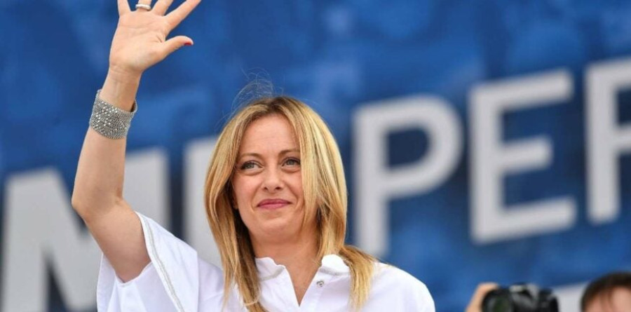 Η... μετάλλαξη της Μελόνι ένα χρόνο μετά την εκλογή της