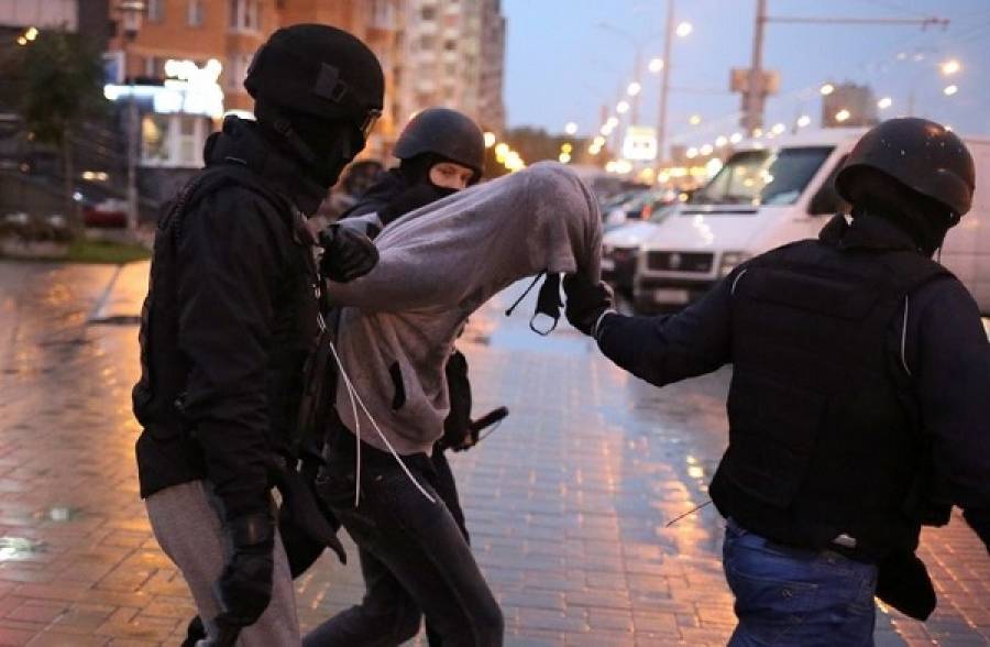 Λευκορωσία: Εκατοντάδες συλλήψεις στις διαδηλώσεις της Κυριακής