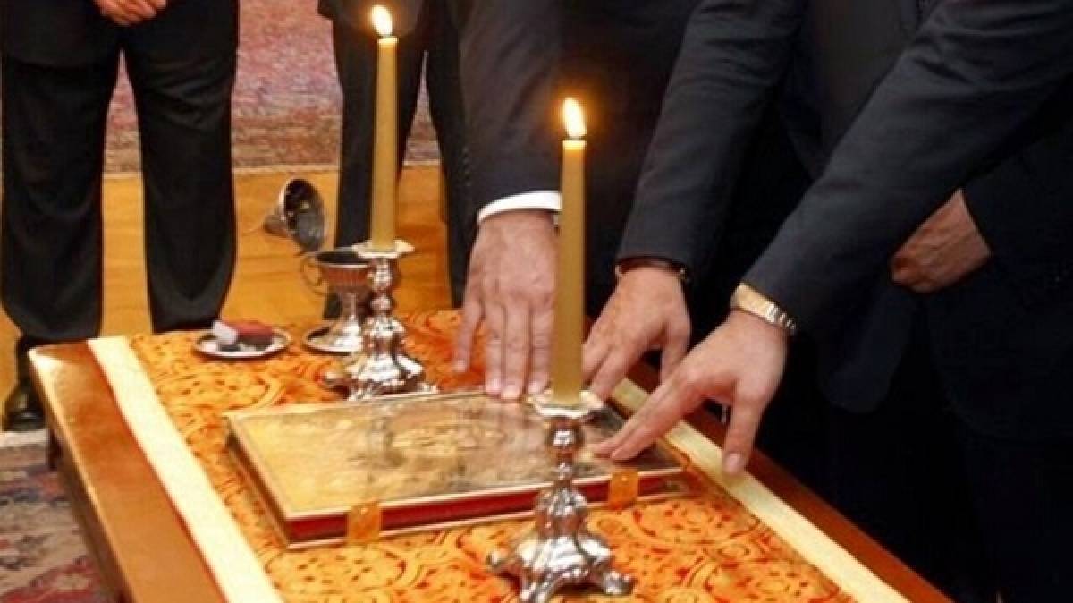 Εν αναμονή της ορκωμοσίας των νέων μελών της κυβέρνησης-Θα γίνει σε τρεις φάσεις