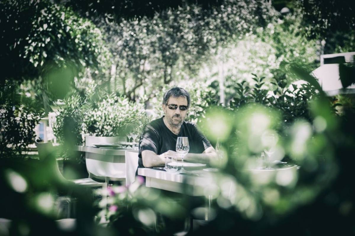 Σπύρος Παπαδόπουλος: Ευτυχία είναι να μην περιμένεις. Ζω στον ενεστώτα χρόνο
