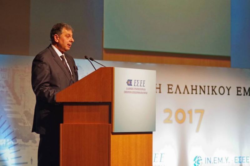 Δραγασάκης-ΕΣΕΕ: Συνάντηση για «κόκκινα δάνεια» και χρηματοδοτικά εργαλεία για μικρομεσαίους