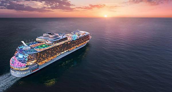 Royal Caribbean: Ζημιές 5,8 δισ. το 2020-Υποδέχεται δύο νέα πλοία