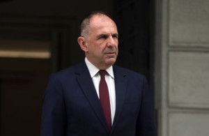 Μήνυμα Γεραπετρίτη από Βαρσοβία: Ισχυρή ΕΕ με αρχές και αλληλεγγύη