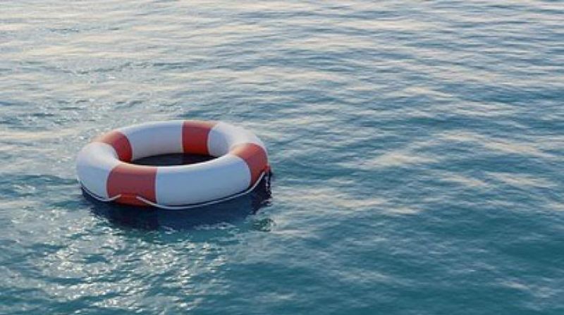 Ηurriyet: "Στη Σμύρνη πουλάνε σωσίβια στους μετανάστες που θέλουν να περάσουν στην Ελλάδα"