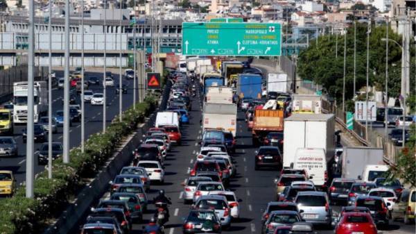Έντονη κυκλοφοριακή συμφόρηση στον Κηφισό